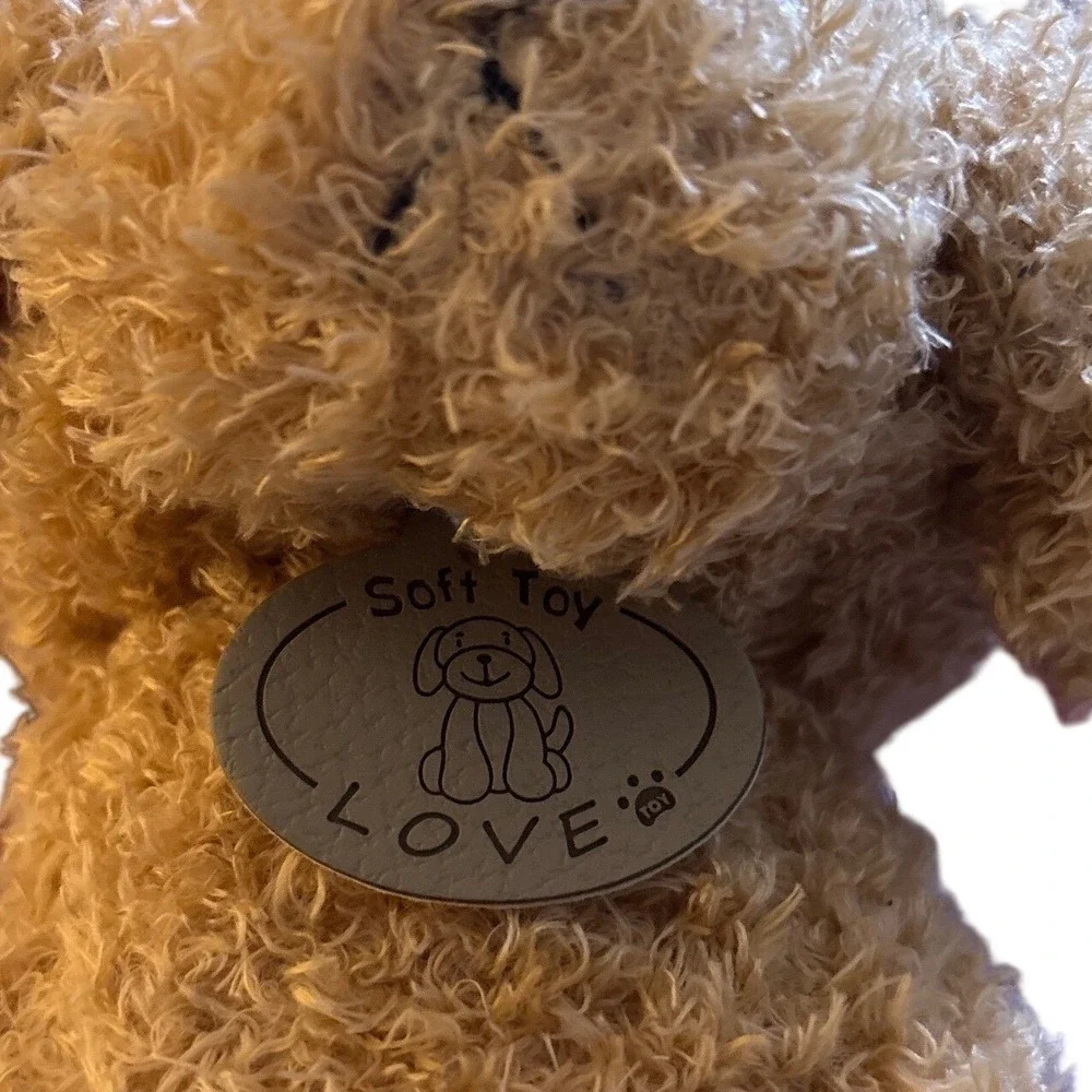 The Unbranded Brand soft tan